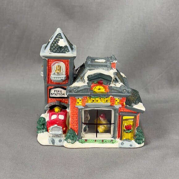 Cobblestone Corners Fire Station Ceramic Christmas Village Holiday Decor Y2K - Picture 3 of 16